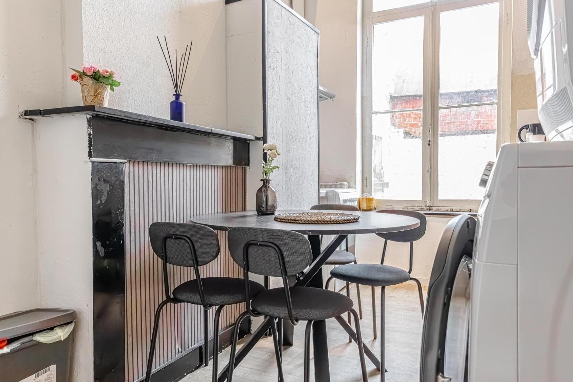 Spacious Shared 5br In The Heart Of Appartement